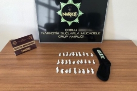 Uyuşturucuyu çatıdaki soba bacasına gizlemişler