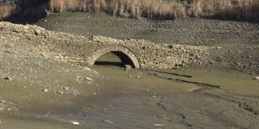 Tekirdağ'da sular çekilince gün yüzüne çıkan tarihi köprü tescillenecek