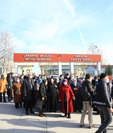 Sakarya'da havai fişek fabrikasındaki patlamada yakınlarını kaybedenlerden duruşma sonrası açıklama
