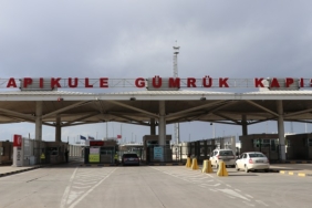 Kapıkule 2020'de 700 bin tırlık trafiği karşıladı