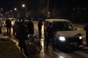 Edirne'de polisten kaçan motosikletteki 2 kişi yakalandı