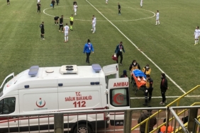 Tekirdağ'da sahada fenalaşan futbolcu hastaneye kaldırıldı