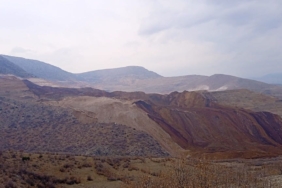 copler-altin-madeninde-toprak-kaymasi
