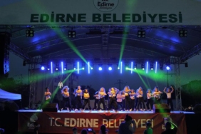 ataturk-kultur-merkezi-etkinlikleri-ve-dans-gecesi-edirne-halkindan-tam-not-aldi
