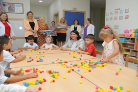 edirne-belediye-baskani-av-filiz-gencan-akin-miniklerin-ilk-gun-heyecanina-ortak-oldu