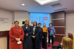 türk üniversielikadınlar