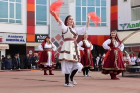 Balkan Halk Oyunları Festivalii