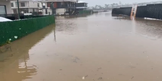 Edirne’de Bir Sokak Sular Altında Kaldı