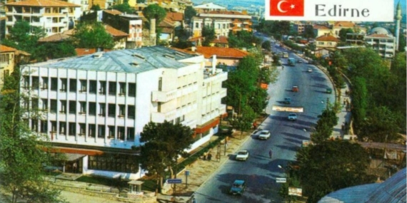 edb5bf4e-4d3d-4f01-808d-8d4aed2772de